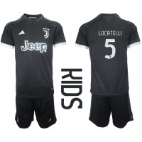 Juventus Manuel Locatelli #5 Replika babykläder Tredjeställ Barn 2023-24 Kortärmad (+ korta byxor)